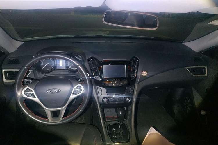 Used Chery Arrizo 7 2016 1.6L CVT ZhiShang Edition Center Console