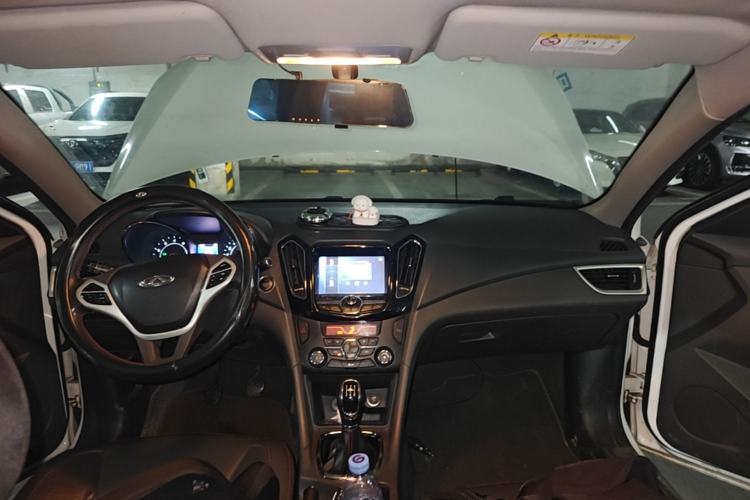 Used Chery Arrizo 7 2016 1.5T Manual ZhiShang Edition Center Console