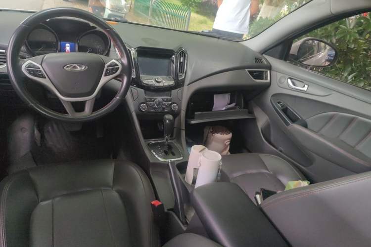 Used Chery Arrizo 7 2016 1.6L CVT ZhiXiang Edition Center Console