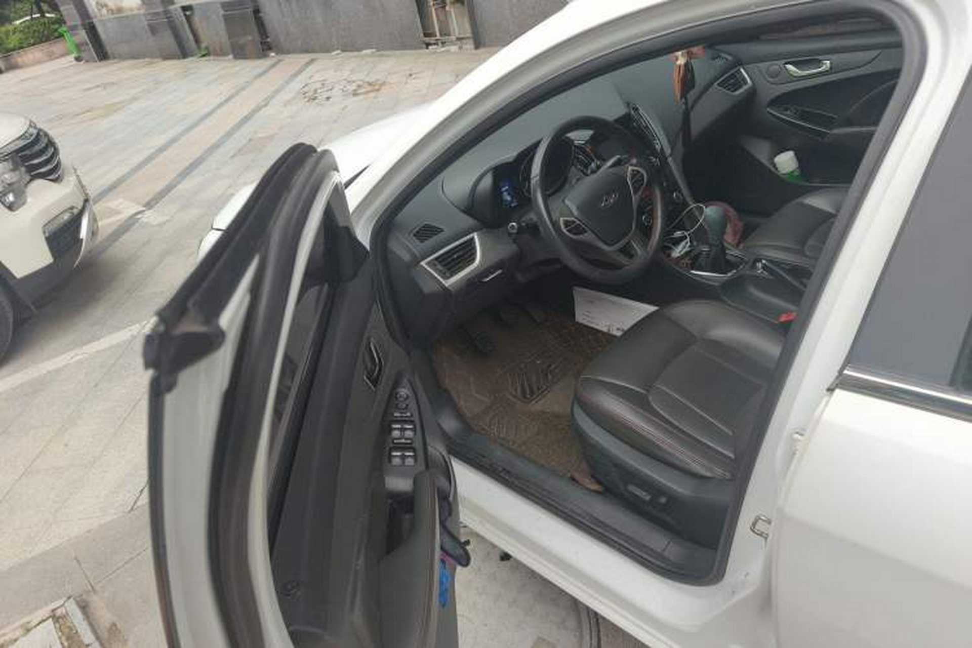 Used Chery Arrizo 7 2016 1.5T Manual ZhiXiang Edition Driver Seat