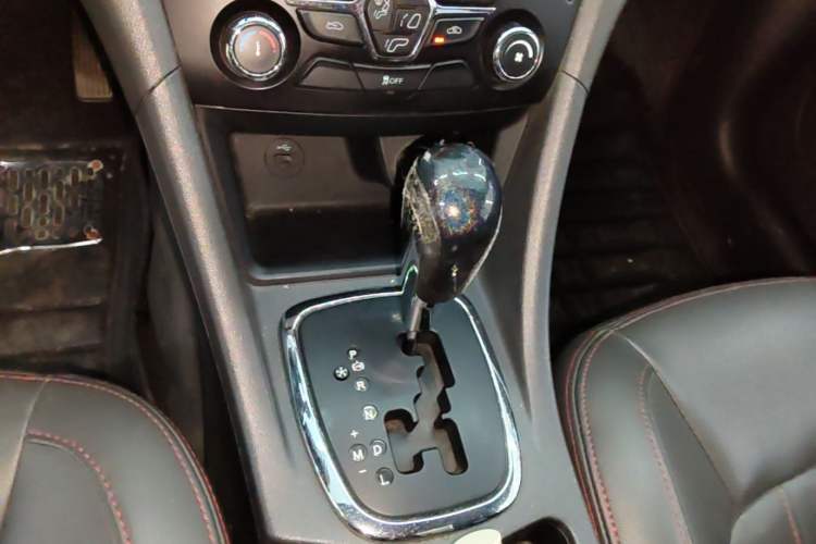 Used Chery Arrizo 7 2016 1.6L CVT ZhiShang Edition Gear Lever