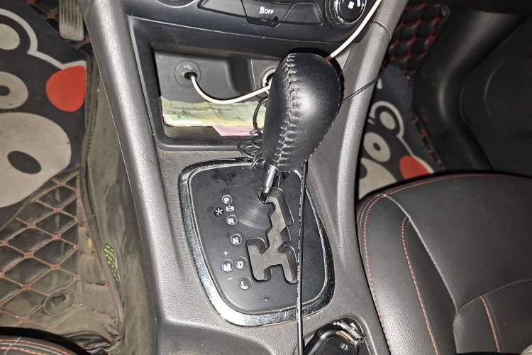 Used Chery Arrizo 7 2016 1.6L CVT ZhiShang Edition Gear Lever
