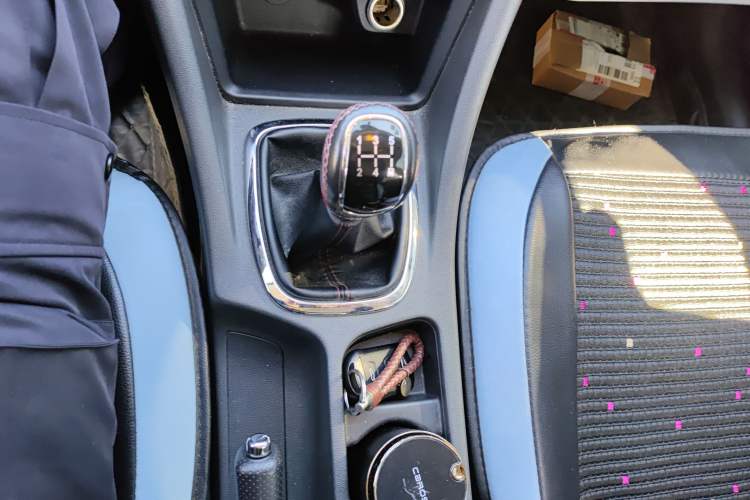 Used Chery Arrizo 7 2016 1.5T Manual ZhiShang Edition Gear Lever