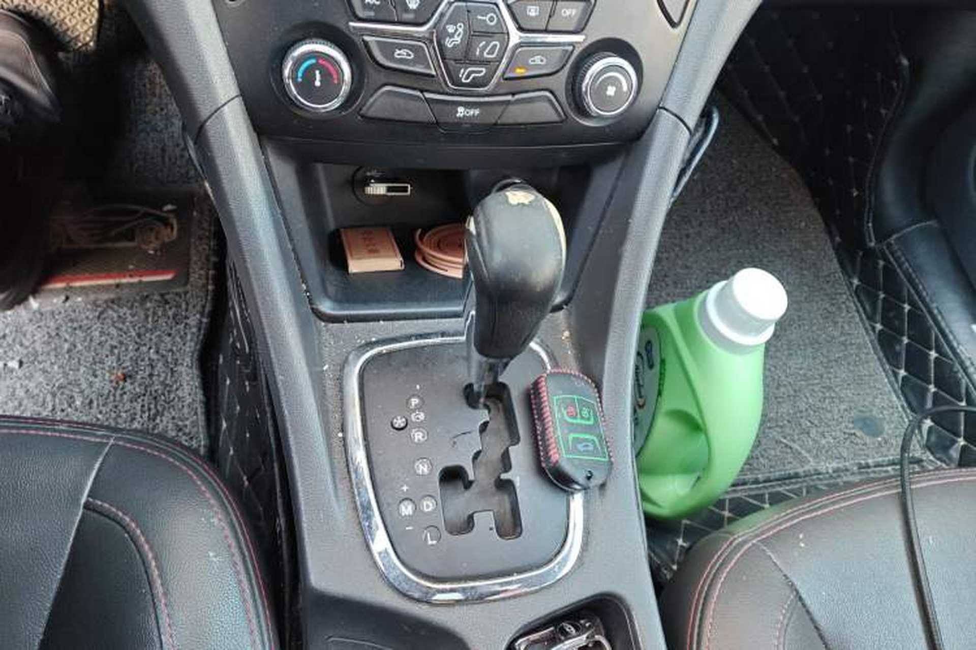 Used Chery Arrizo 7 2016 1.6L CVT ZhiShang Edition Gear Lever