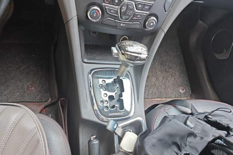 Used Chery Arrizo 7 2016 1.6L CVT ZhiShang Edition Gear Lever
