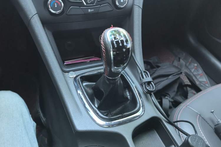 Used Chery Arrizo 7 2016 1.5T Manual ZhiShang Edition Gear Lever