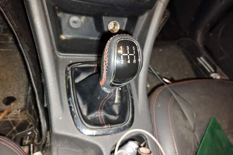 Used Chery Arrizo 7 2016 1.5T Manual ZhiXiang Edition Gear Lever