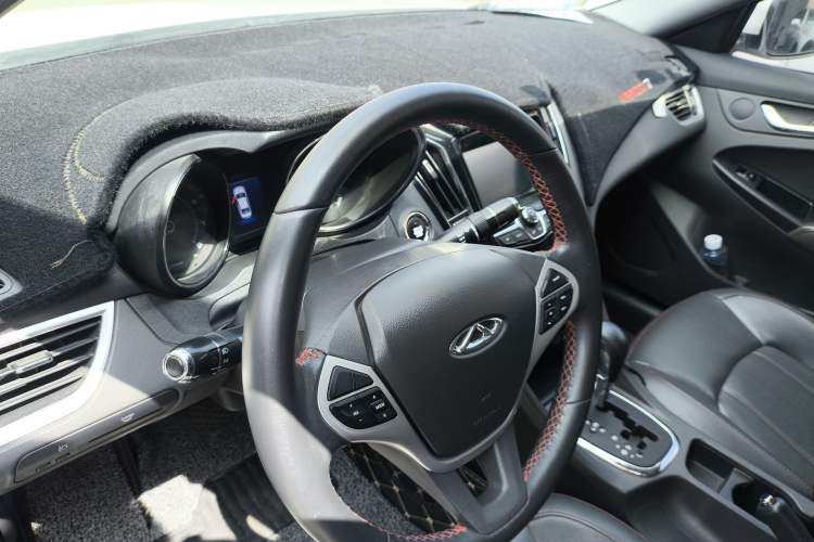 Used Chery Arrizo 7 2016 1.6L CVT ZhiShang Edition Interior 2