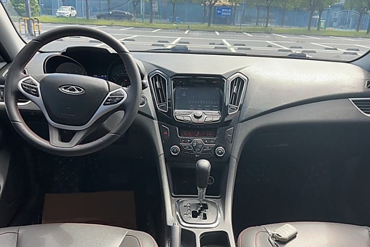 Used Chery Arrizo 7 2016 1.6L CVT ZhiShang Edition Interior 2