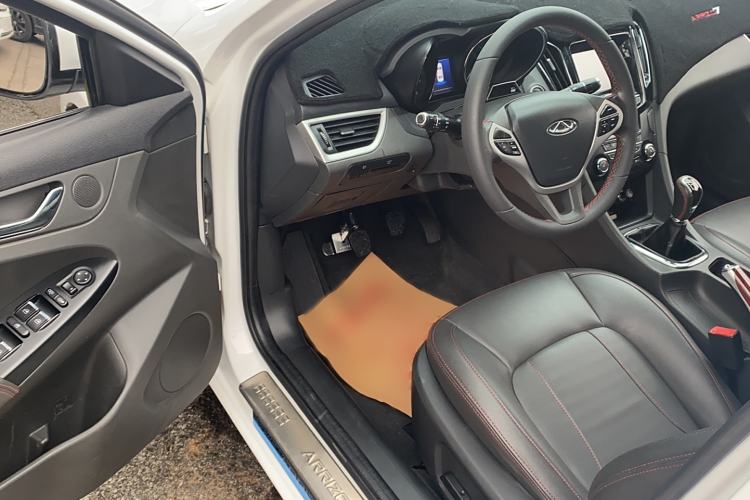 Used Chery Arrizo 7 2016 1.5T Manual ZhiXiang Edition Interior 2