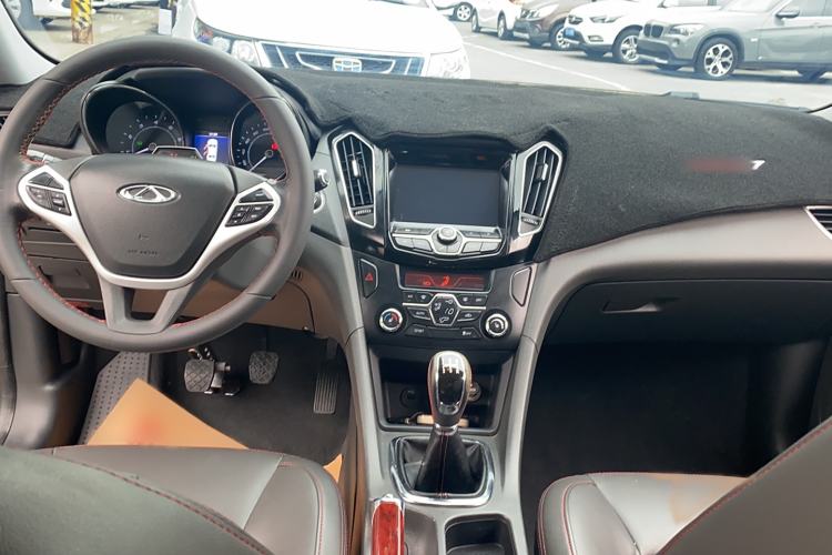 Used Chery Arrizo 7 2016 1.5T Manual ZhiXiang Edition Interior 3