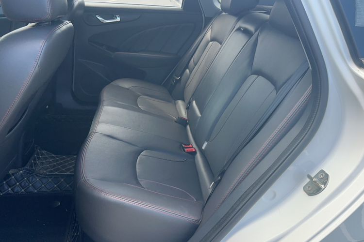Used Chery Arrizo 7 2016 1.6L CVT ZhiShang Edition Interior 4