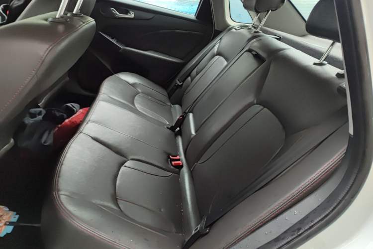 Used Chery Arrizo 7 2016 1.5T Manual ZhiShang Edition Interior 4