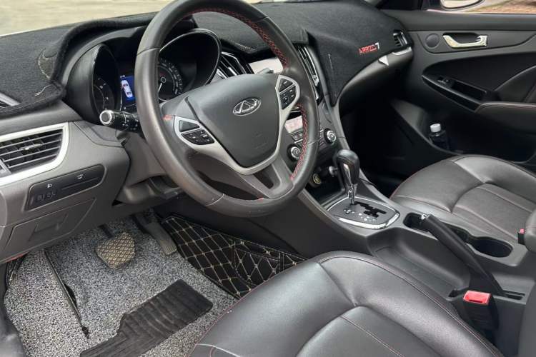 Used Chery Arrizo 7 2016 1.6L CVT ZhiShang Edition Interior 5