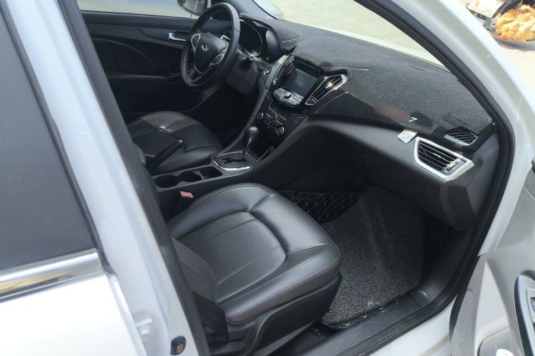 Used Chery Arrizo 7 2016 1.6L CVT ZhiShang Edition Interior 8