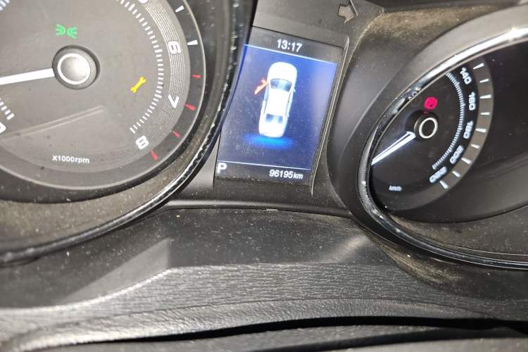 Used Chery Arrizo 7 2016 1.6L CVT ZhiShang Edition Odometer Close Up