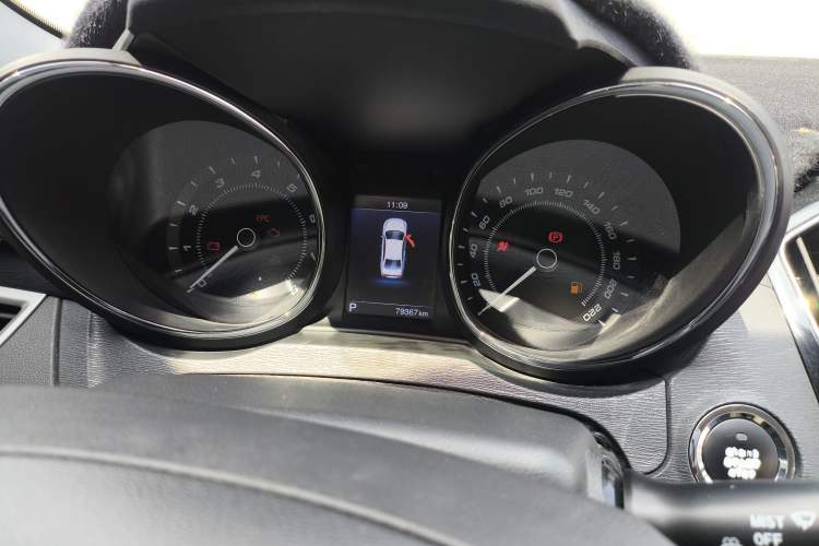 Used Chery Arrizo 7 2016 1.6L CVT ZhiShang Edition Odometer Close Up