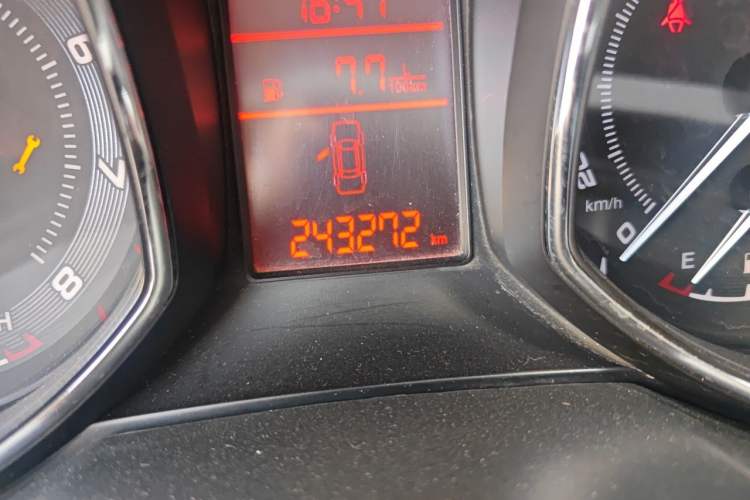 Used Chery Arrizo 7 2016 1.6L Manual Smart Efficiency Supreme Edition Odometer Close Up
