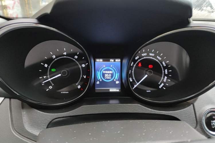 Used Chery Arrizo 7 2016 1.5T Manual ZhiShang Edition Odometer Close Up