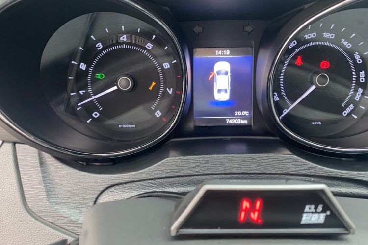 Used Chery Arrizo 7 2016 1.5T Manual ZhiXiang Edition Odometer Close Up