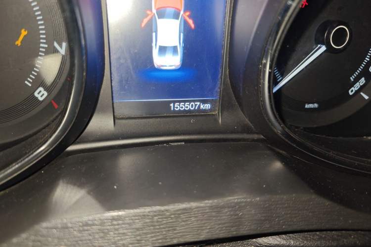 Used Chery Arrizo 7 2016 1.5T Manual ZhiShang Edition Odometer Close Up