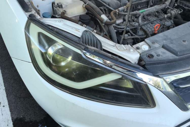 Used Chery Arrizo 7 2016 1.5T Manual ZhiShang Edition Right Front Headlight