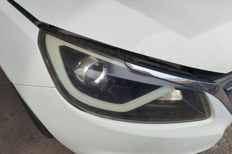 Used Chery Arrizo 7 2016 1.6L CVT ZhiShang Edition Right Front Headlight