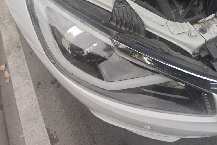 Used Chery Arrizo 7 2016 1.6L CVT ZhiXiang Edition Right Front Headlight