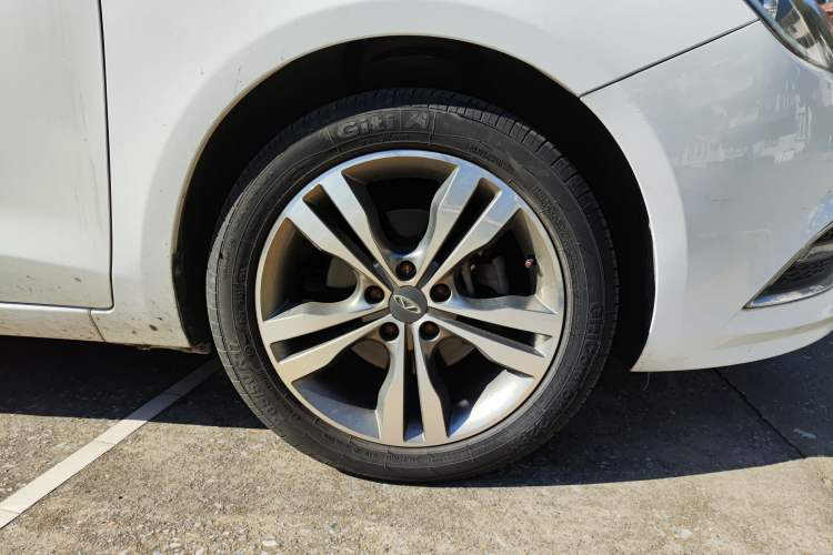 Used Chery Arrizo 7 2016 1.5T Manual ZhiShang Edition Right Front Wheel Hub