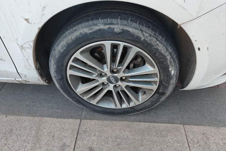 Used Chery Arrizo 7 2016 1.6L CVT ZhiShang Edition Right Front Wheel Hub