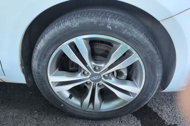 Used Chery Arrizo 7 2016 1.5T Manual ZhiShang Edition Right Front Wheel Hub