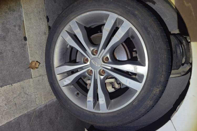 Used Chery Arrizo 7 2016 1.5T Manual ZhiShang Edition Right Front Wheel Hub