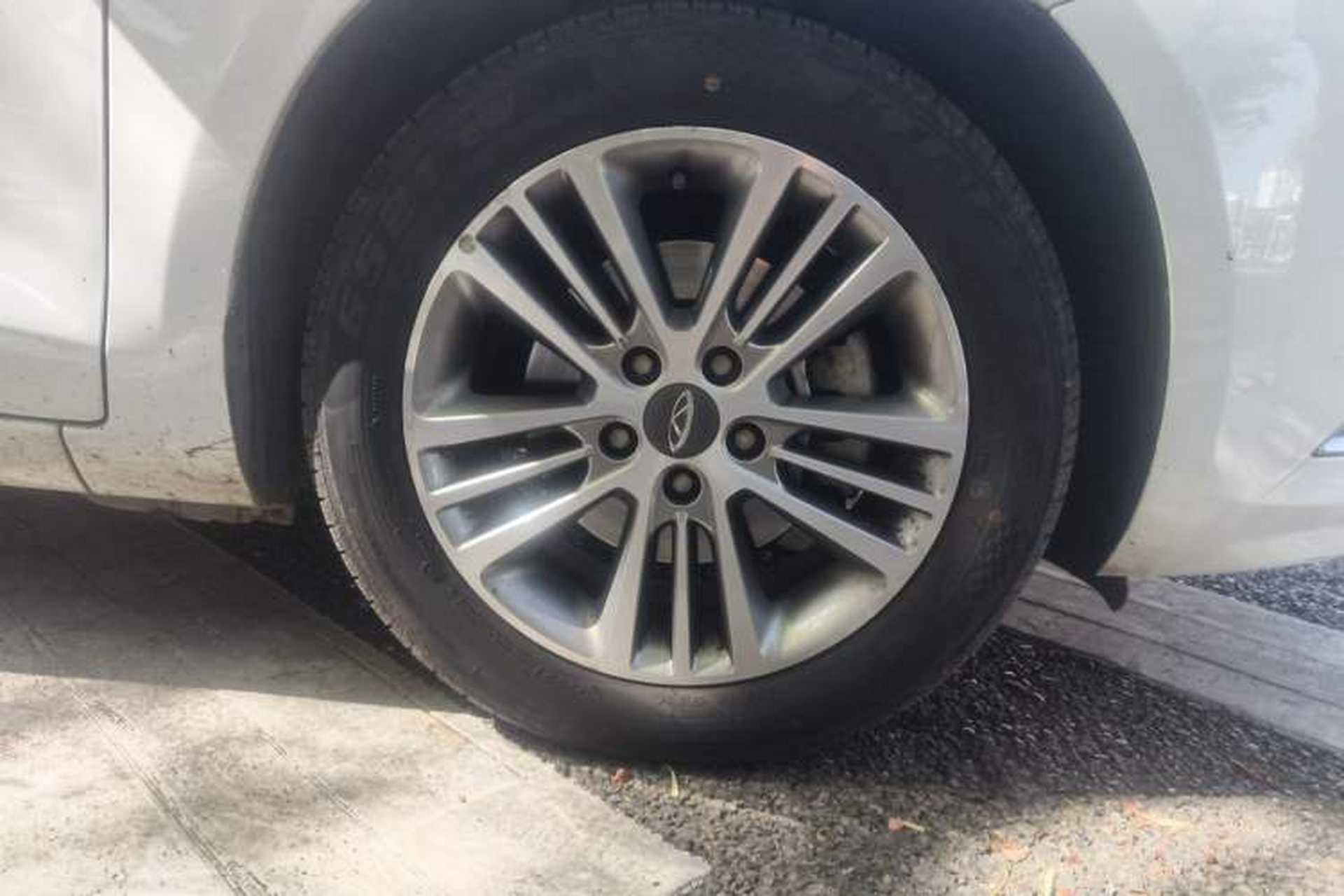 Used Chery Arrizo 7 2016 1.6L CVT ZhiShang Edition Right Front Wheel Hub