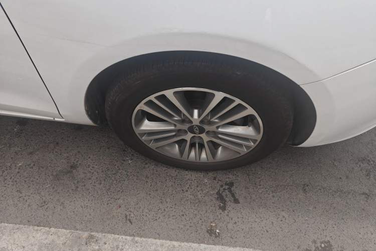 Used Chery Arrizo 7 2016 1.6L CVT ZhiXiang Edition Right Front Wheel Hub
