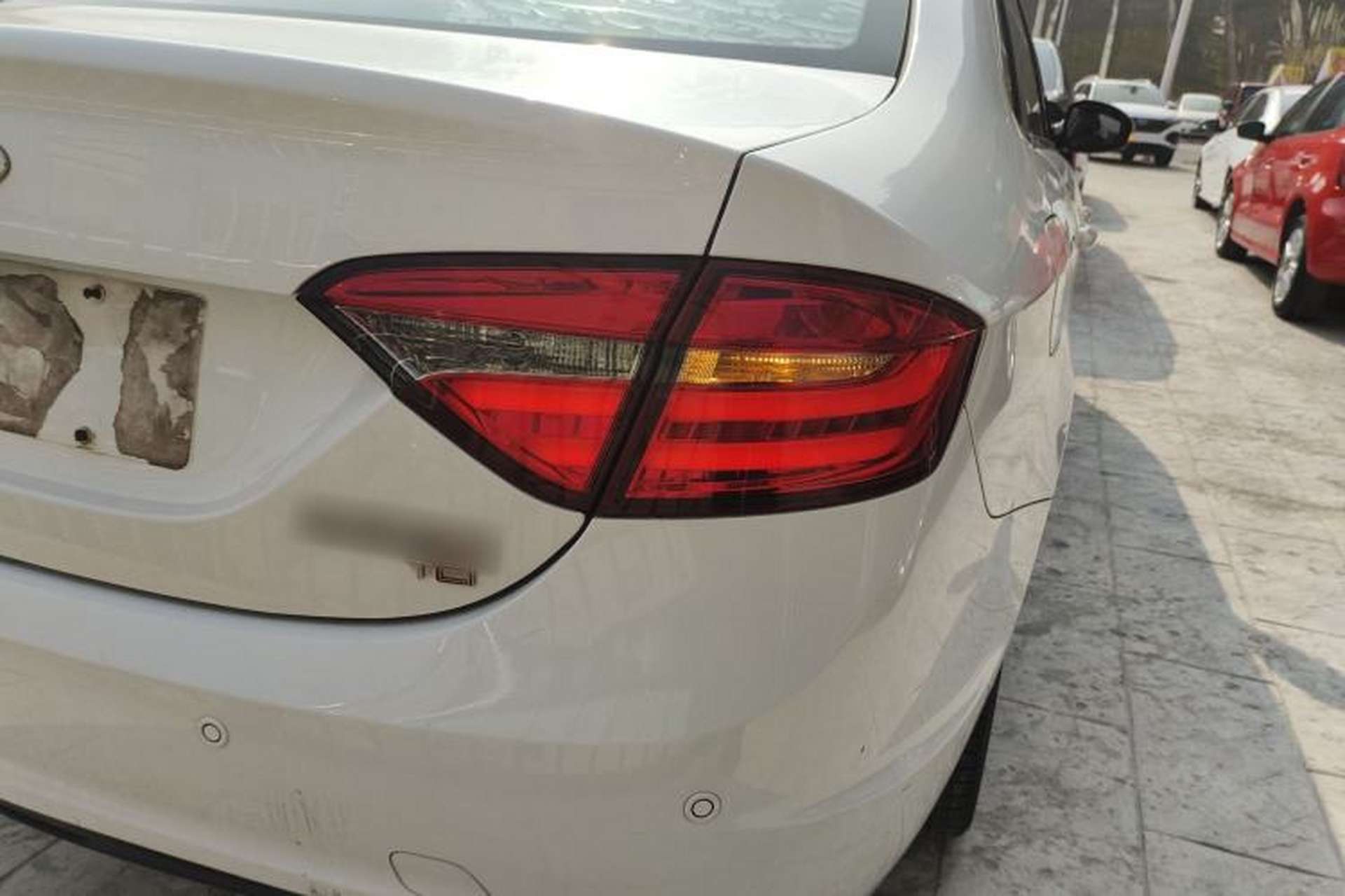 Used Chery Arrizo 7 2016 1.5T Manual ZhiShang Edition Right Rear Taillight