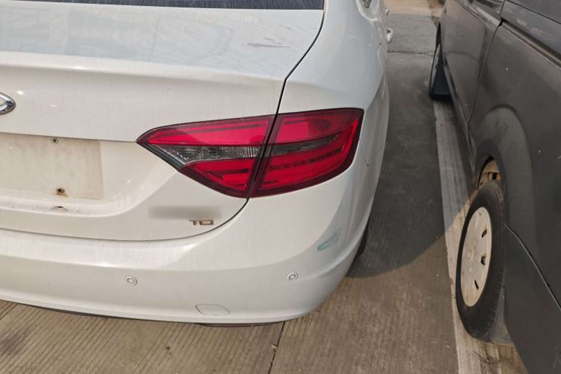Used Chery Arrizo 7 2016 1.5T Manual ZhiShang Edition Right Rear Taillight