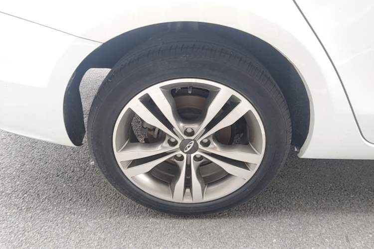 Used Chery Arrizo 7 2016 1.5T Manual ZhiShang Edition Right Rear Wheel Hub