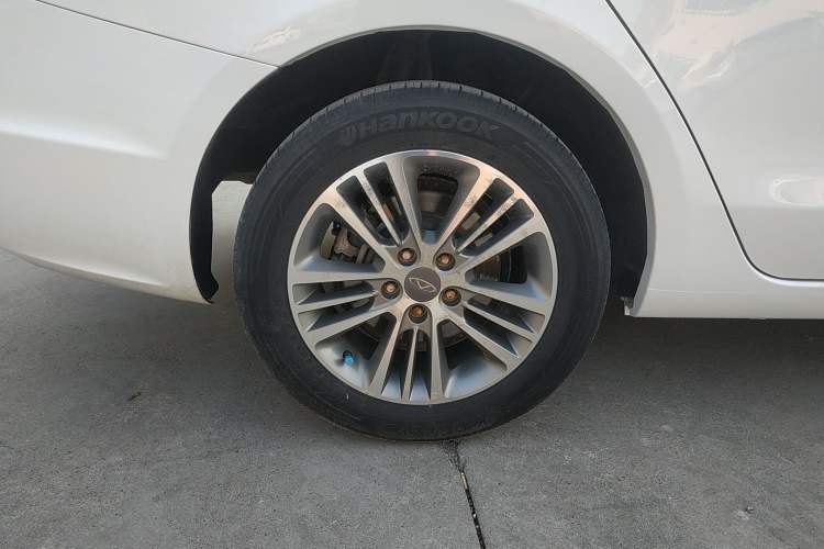 Used Chery Arrizo 7 2016 1.6L CVT Zhiling Edition Right Rear Wheel Hub