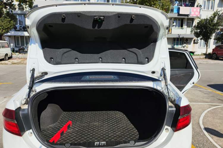 Used Chery Arrizo 7 2016 1.5T Manual ZhiShang Edition Trunk