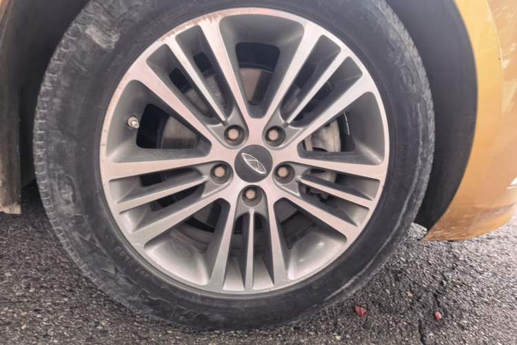 Used Chery Arrizo 7 2016 1.6L CVT ZhiShang Edition Right Front Wheel Hub