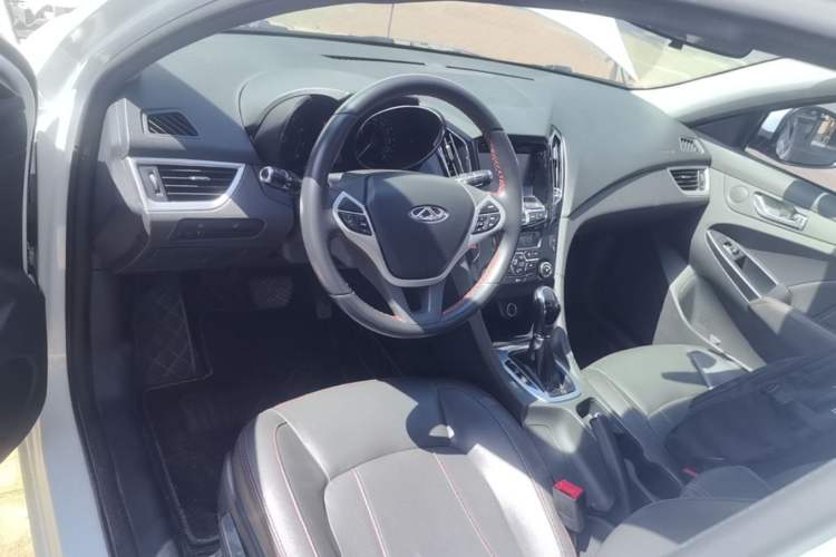 Used Chery Arrizo 7 2017 1.5T CVT ZhiShang Edition Center Console