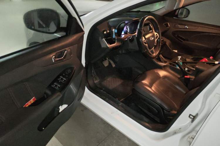 Used Chery Arrizo 7 2017 1.5T CVT ZhiShang Edition Driver Seat