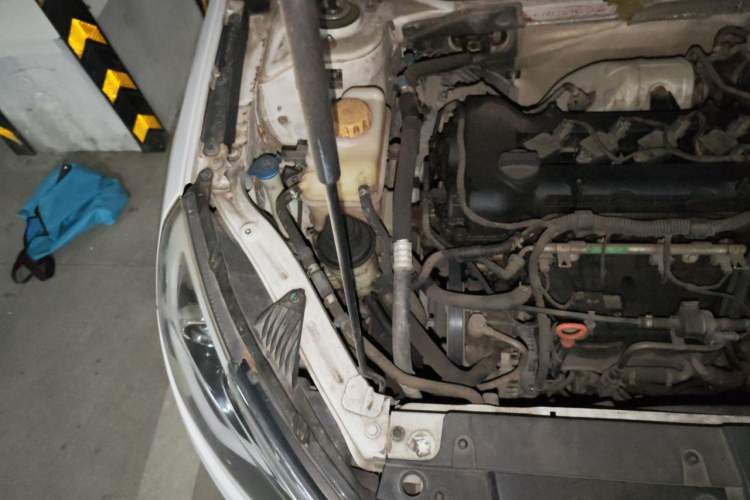 Used Chery Arrizo 7 2017 1.5T CVT ZhiShang Edition Engine Bay Right