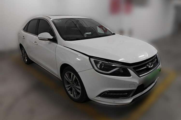 Used Chery Arrizo 7 2017 1.5T CVT ZhiShang Edition Front Right 45 Deg