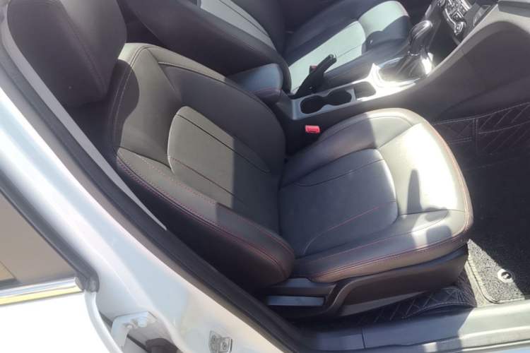 Used Chery Arrizo 7 2017 1.5T CVT ZhiShang Edition Right Front Seat