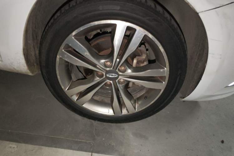 Used Chery Arrizo 7 2017 1.5T CVT ZhiShang Edition Right Front Wheel Hub