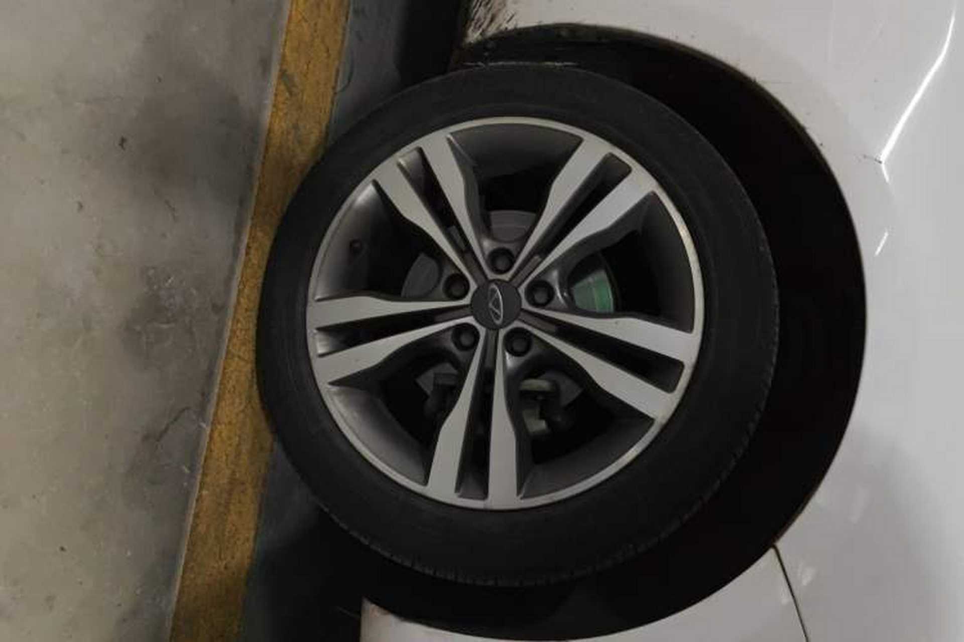 Used Chery Arrizo 7 2017 1.5T CVT ZhiShang Edition Right Front Wheel Hub