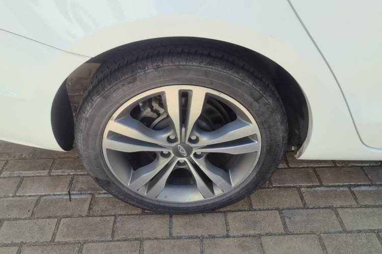 Used Chery Arrizo 7 2017 1.5T CVT ZhiShang Edition Right Rear Wheel Hub