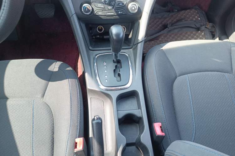 Used Chery Arrizo 7e 2016 1.6L e-Chic Edition Gear Lever