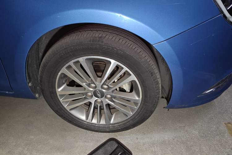 Used Chery Arrizo 7e 2016 1.6L e-Chic Edition Right Front Wheel Hub